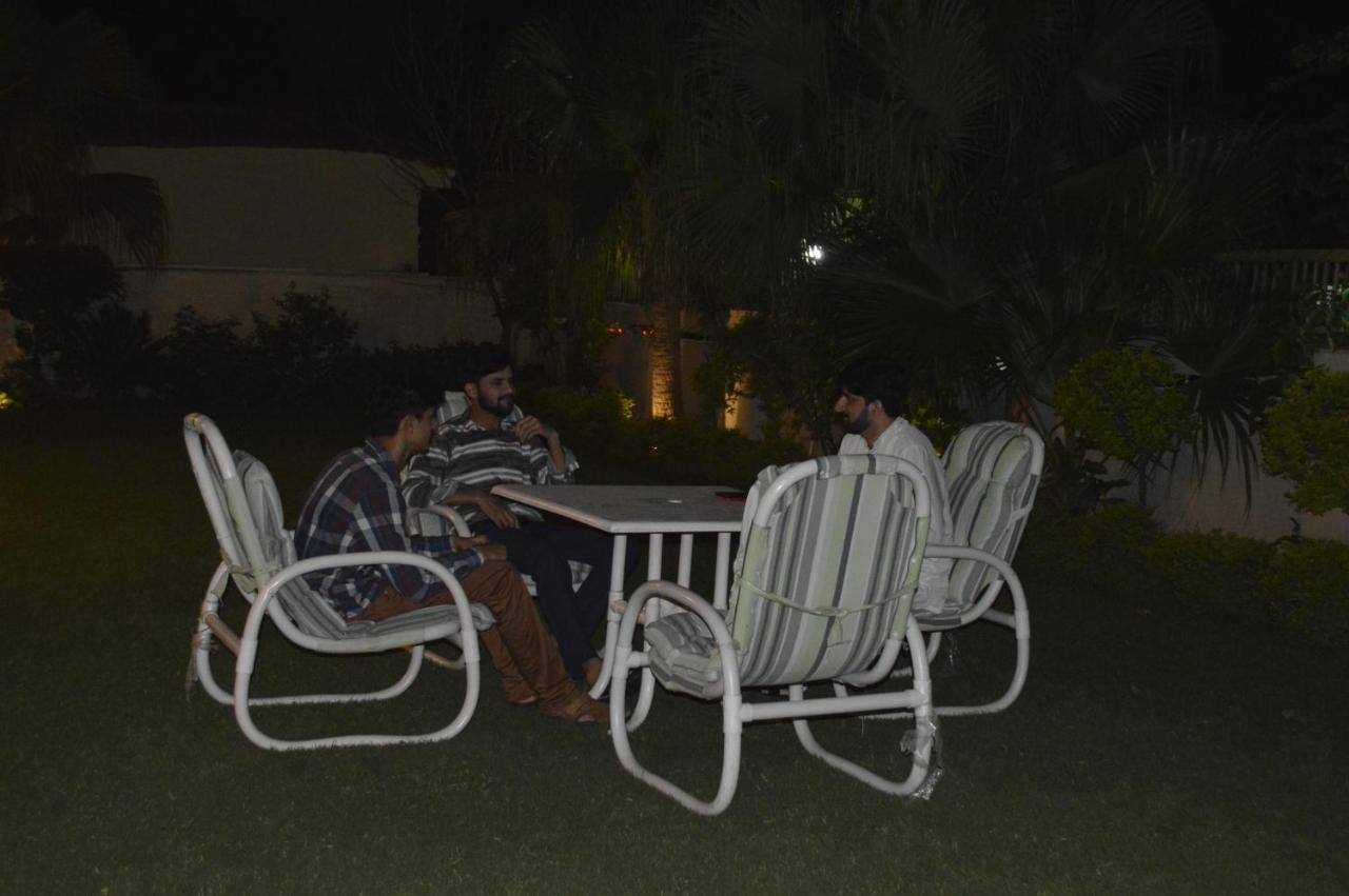 New Shelton Guest House Islamabad Exterior photo