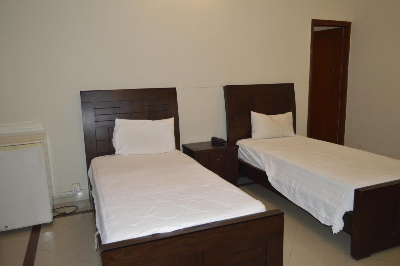 New Shelton Guest House Islamabad Exterior photo